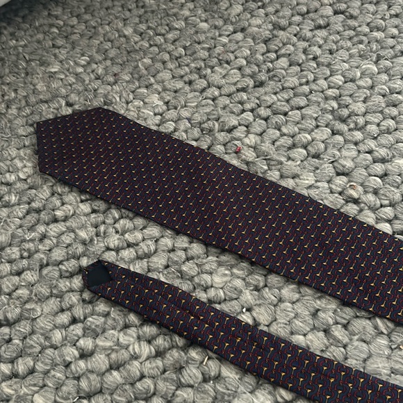 Brooks Brothers Blue Red Printed Tie - Picture 2 of 5